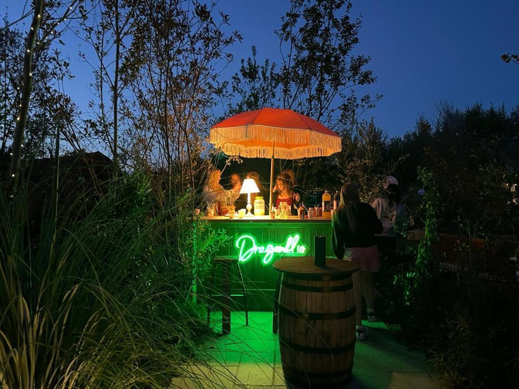 Dragonfly Glamping Spa Retreat Ashford  Buitenkant foto