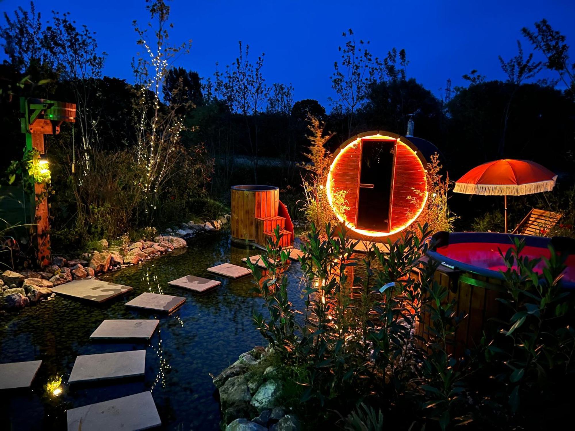 Dragonfly Glamping Spa Retreat Ashford  Buitenkant foto